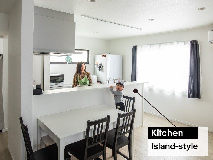 アイランド風の使いやすいキッチン空間